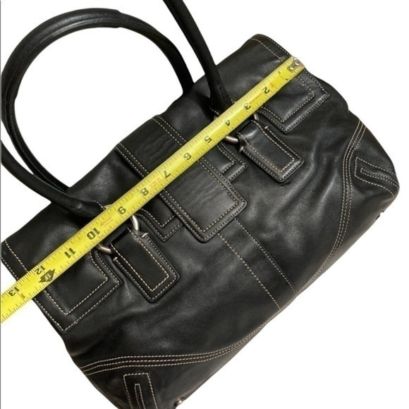 COACH vintage Y2K 8A11 Soho Hamptons Flap Leather Satchel in Black - Picture 5 of 12